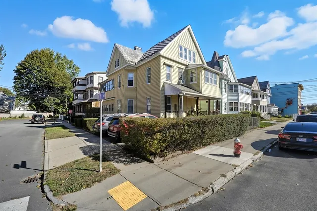 $279,900 | 1421 Dwight Street, Holyoke, MA 01040