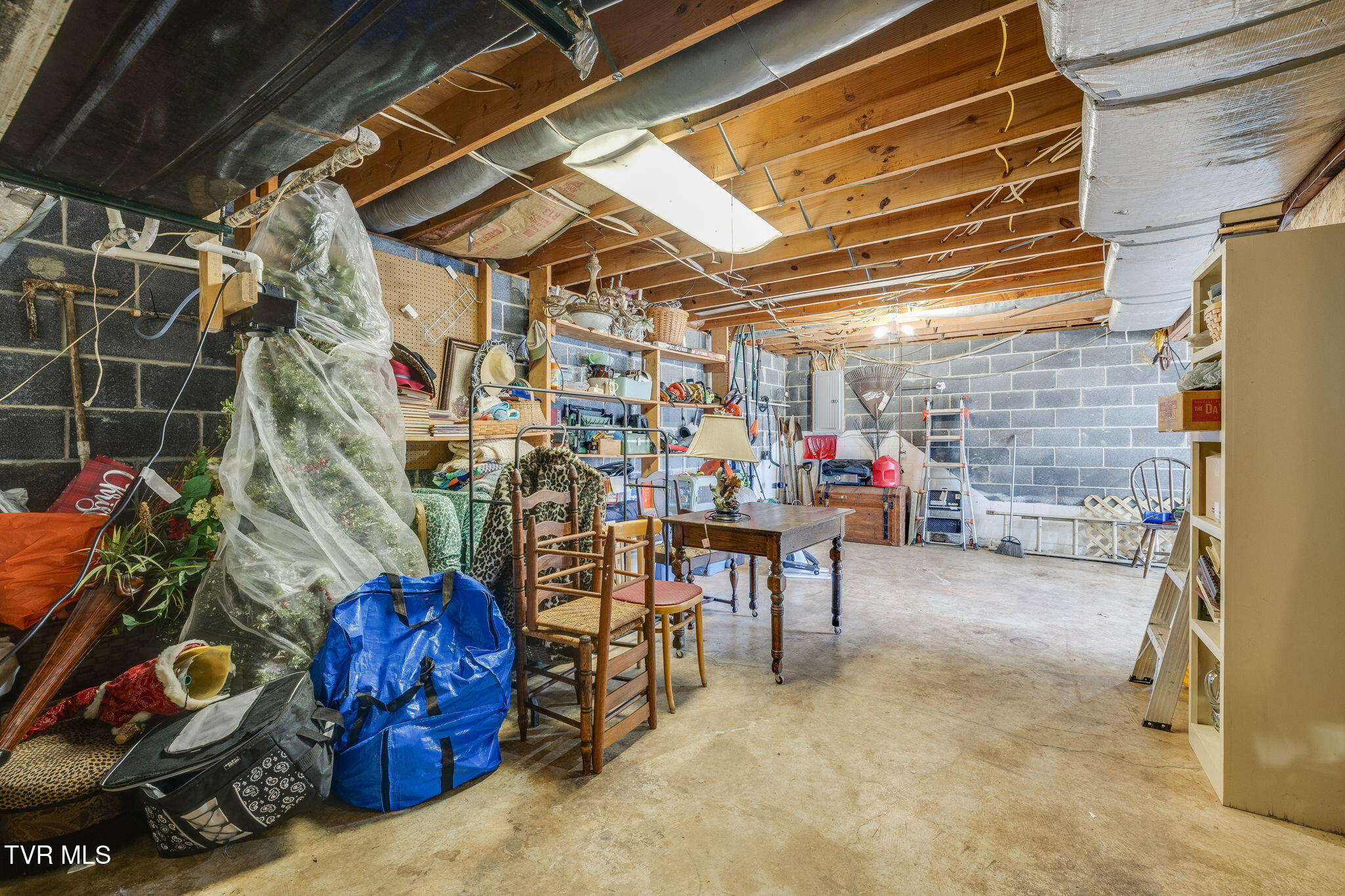 2001 Welch Road Kingsport, TN 37660 - Photo 35 of 40 035