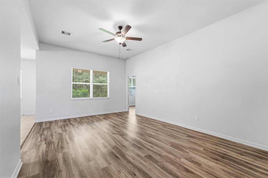 7707 Boulder Sunstone Lane Conroe, TX 77304 - Photo 13 of 26