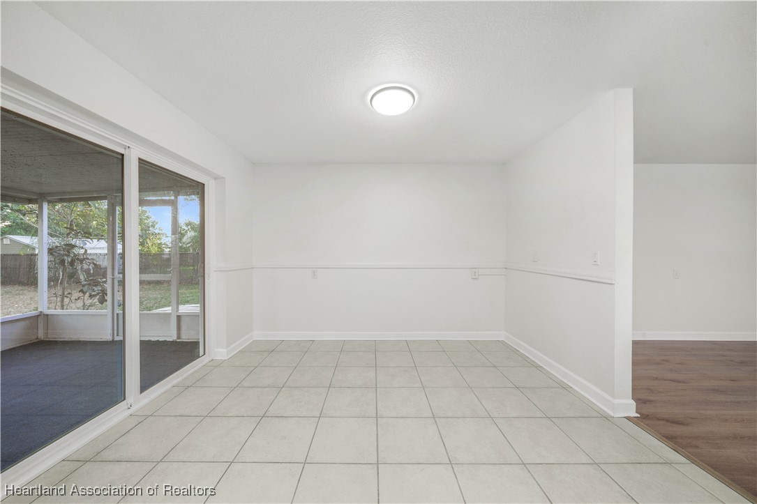 2419 Cleveland Road Sebring, FL 33870 - Photo 10 of 44 Gallery Image 10