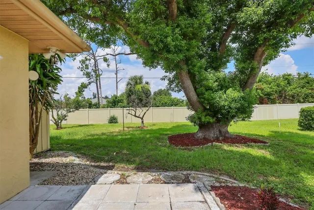 $339,900 | 948 Andrews Avenue Northwest, Port Charlotte, FL 33948