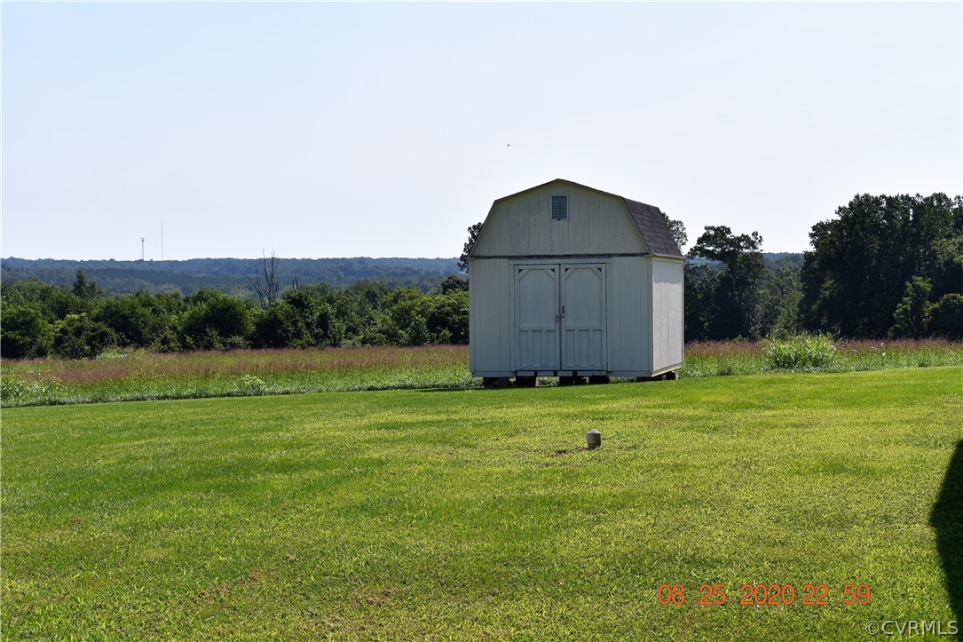 3590 Robertsons Road Blackstone, VA 23824 - Photo 9 of 11 Gallery Image 9