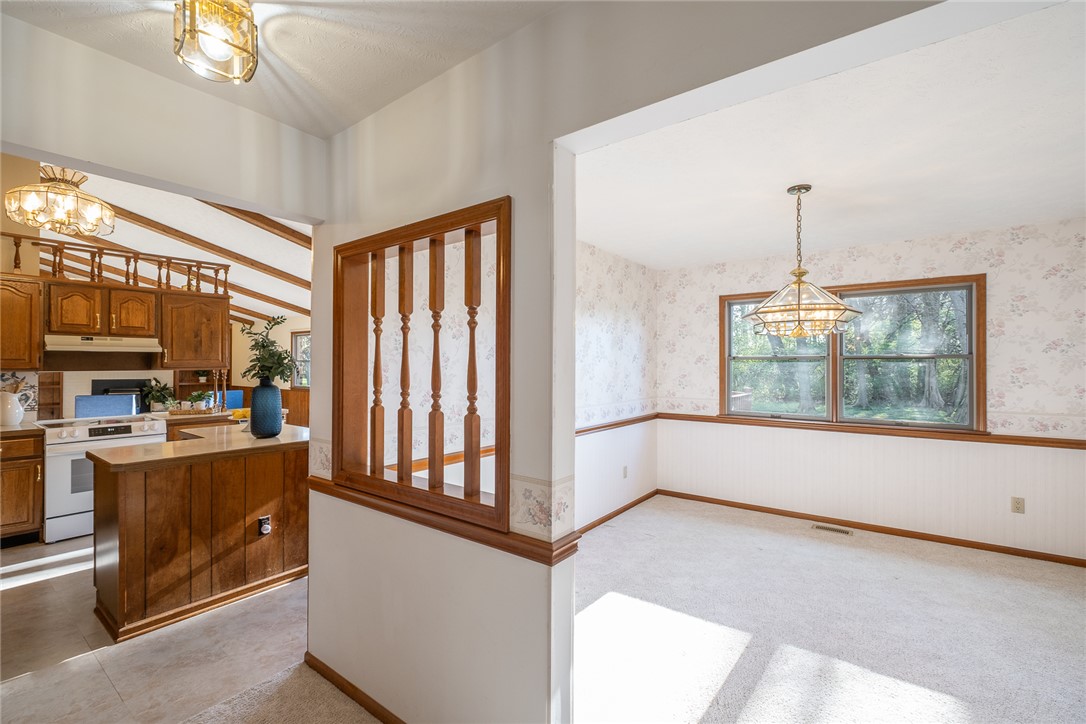 276 South Fairfield Road Bellbrook, OH 45305 - Photo 6 of 38 This inviting space combines a functional kitchen with an adjoining bright dining area.