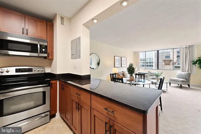 $349,000 | 1325 18th Street Northwest, Unit 712, Washington, DC 20036