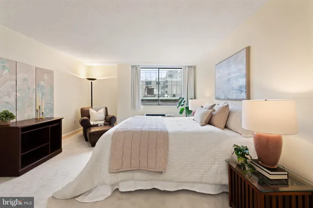 $349,000 | 1325 18th Street Northwest, Unit 712, Washington, DC 20036