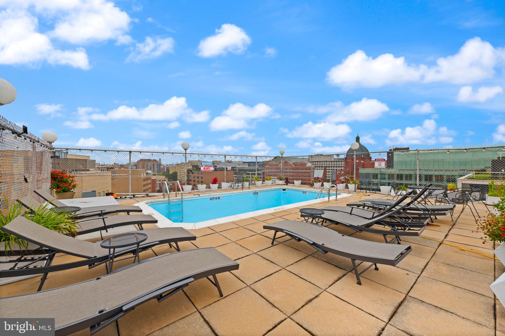 1325 18th Street Northwest, Unit 712 Washington, DC 20036 - Photo 32 of 34 rooftop pool