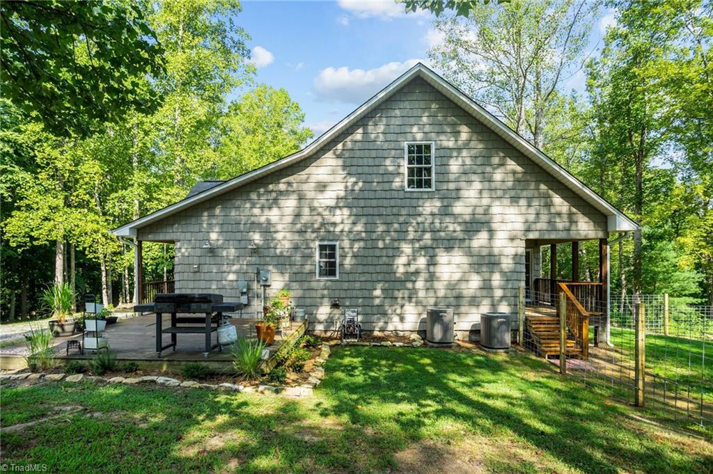 12140 Longbottom Road Traphill, NC 28685 - Photo 36 of 50 Gallery Image 36