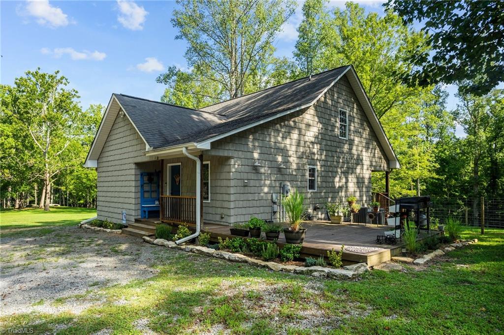 12140 Longbottom Road Traphill, NC 28685 - Photo 40 of 50 Gallery Image 40
