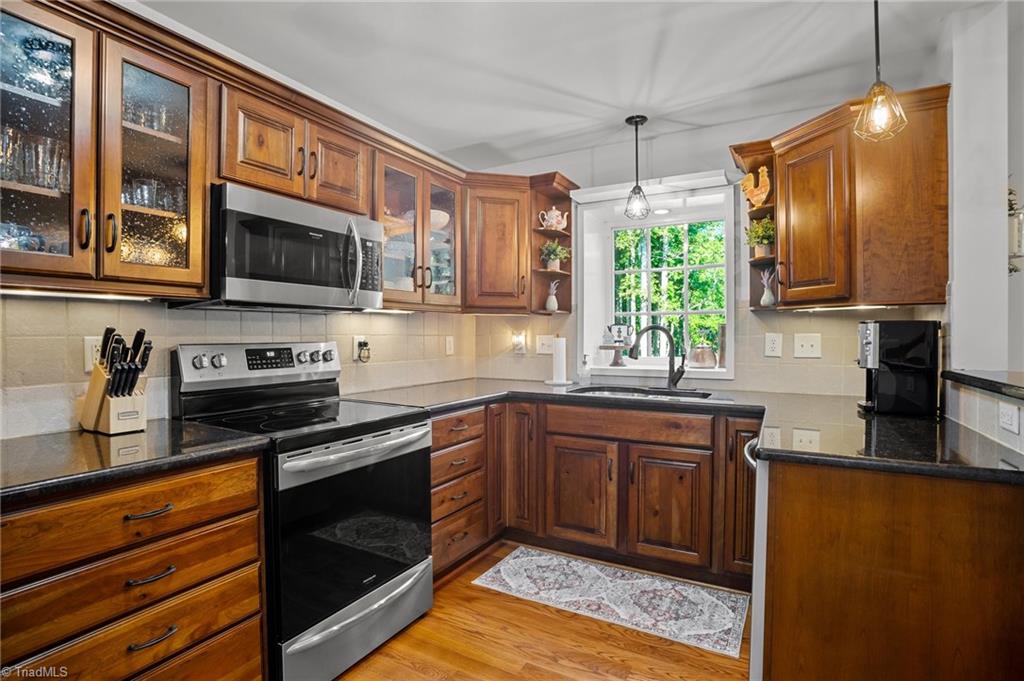 12140 Longbottom Road Traphill, NC 28685 - Photo 9 of 50 Gallery Image 9