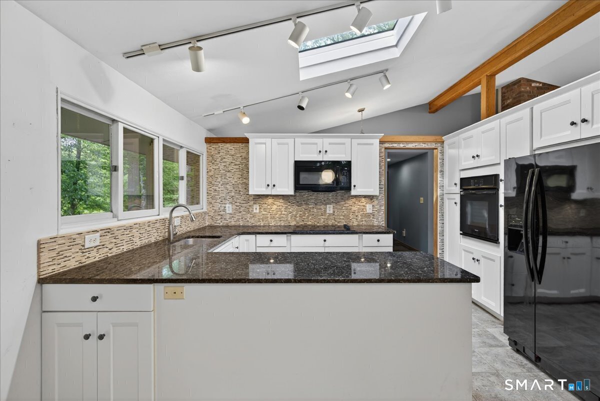 454 Old Cellar Road Orange, CT 06477 - Photo 7 of 40 Gallery Image 7