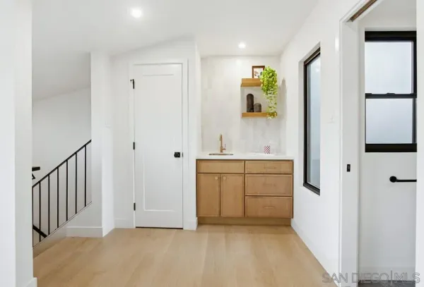 $1,699,000 | 585 South Sierra Avenue, Unit 27, Solana Beach, CA 92075