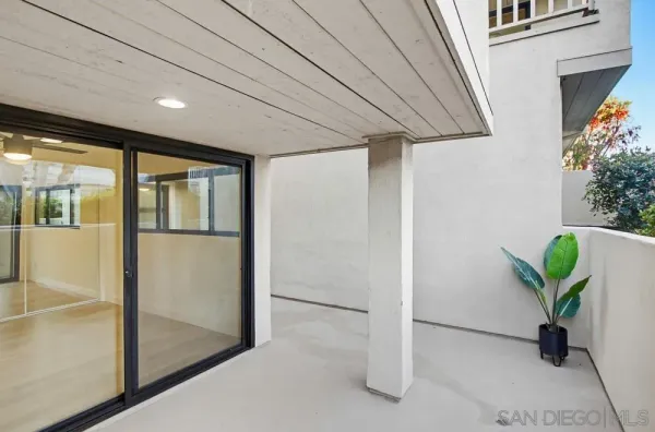$1,699,000 | 585 South Sierra Avenue, Unit 27, Solana Beach, CA 92075
