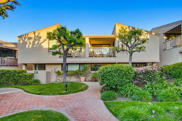 $1,699,000 | 585 South Sierra Avenue, Unit 27, Solana Beach, CA 92075