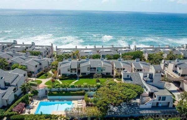 $1,699,000 | 585 South Sierra Avenue, Unit 27, Solana Beach, CA 92075