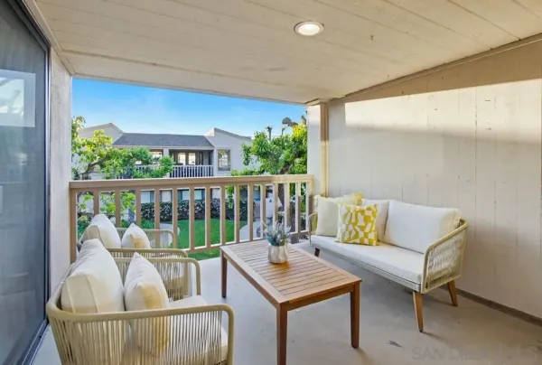 $1,699,000 | 585 South Sierra Avenue, Unit 27, Solana Beach, CA 92075