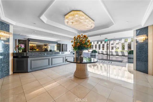 $1,588,000 | 10660 Wilshire Boulevard, Unit 609, Los Angeles, CA 90024