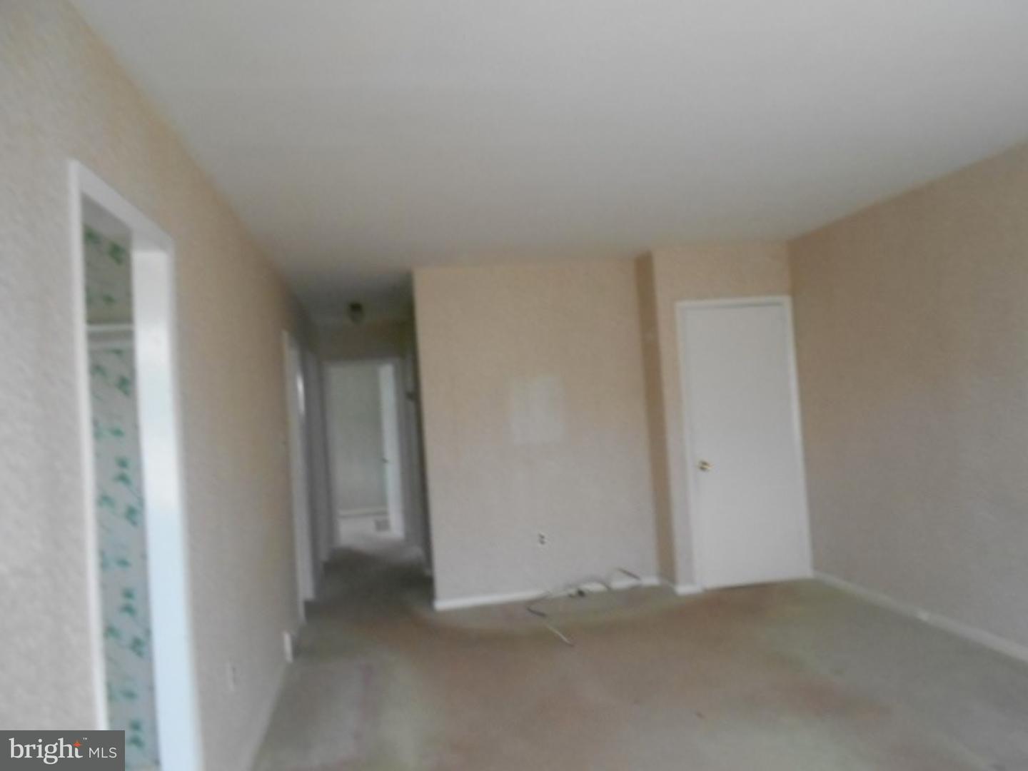 220 Stoney Hill Road Ridley Park, PA 19078 - Photo 4 of 13 Living Room