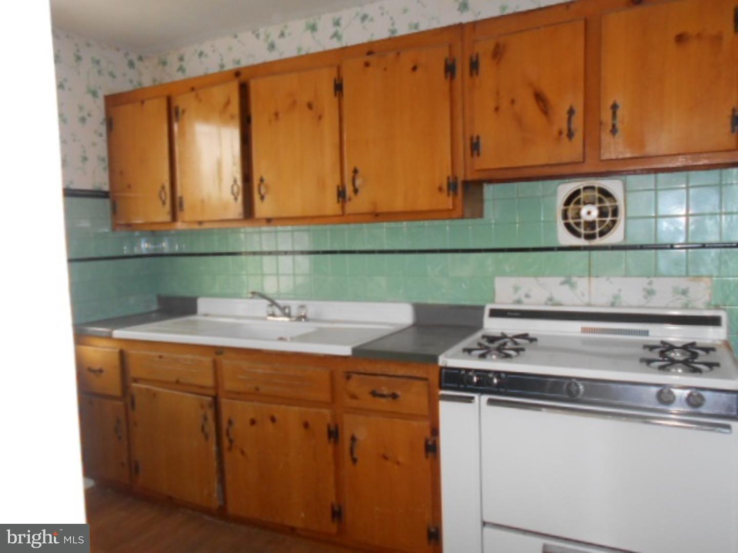 220 Stoney Hill Road Ridley Park, PA 19078 - Photo 6 of 13 Kitchen