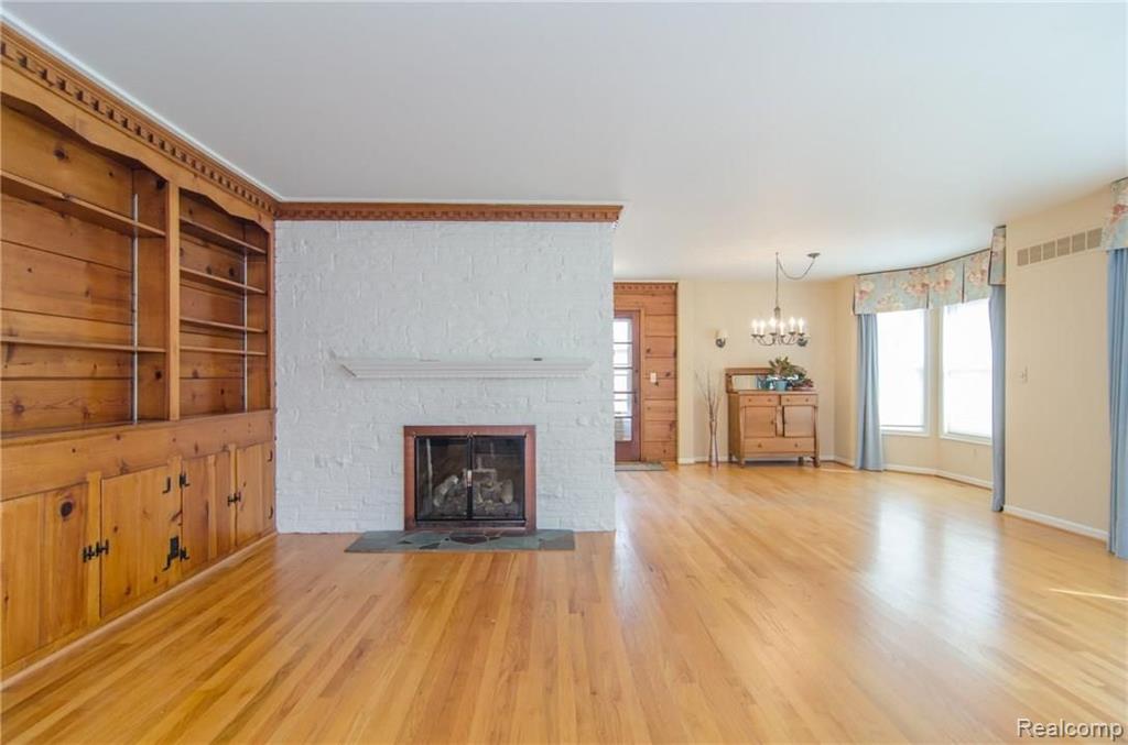 1248 East Maple Road Birmingham, MI 48009 - Photo 5 of 49