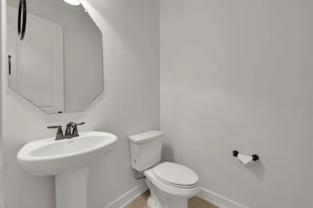 $380,000 | 12 Tassia Lane, Pasadena, TX 77058