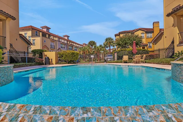 $380,000 | 12 Tassia Lane, Pasadena, TX 77058