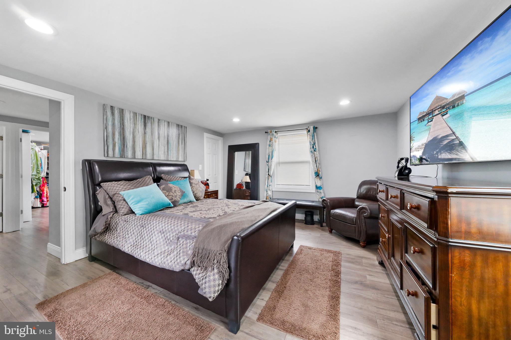 20 Pebble Lane Willingboro, NJ 08046 - Photo 24 of 38 a bed room with a bed and a couch