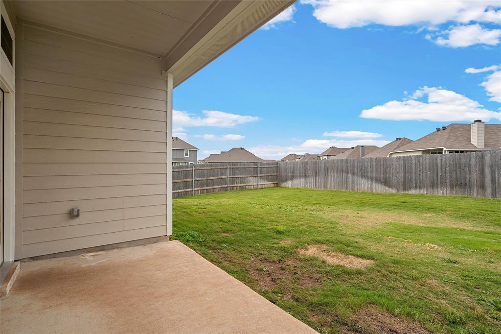 3205 Dottavio Road Lorena, TX 76655 - Photo 28 of 33 a view of a backyard