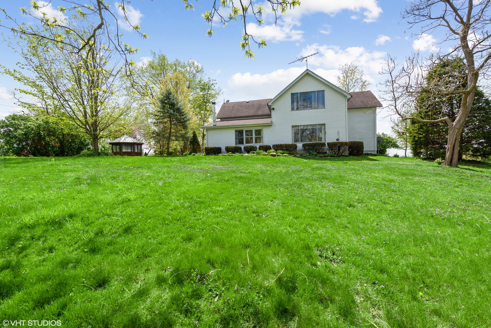 37W793 Binnie Road Dundee, IL 60118 - Photo 12 of 34 a view of a yard in front of house