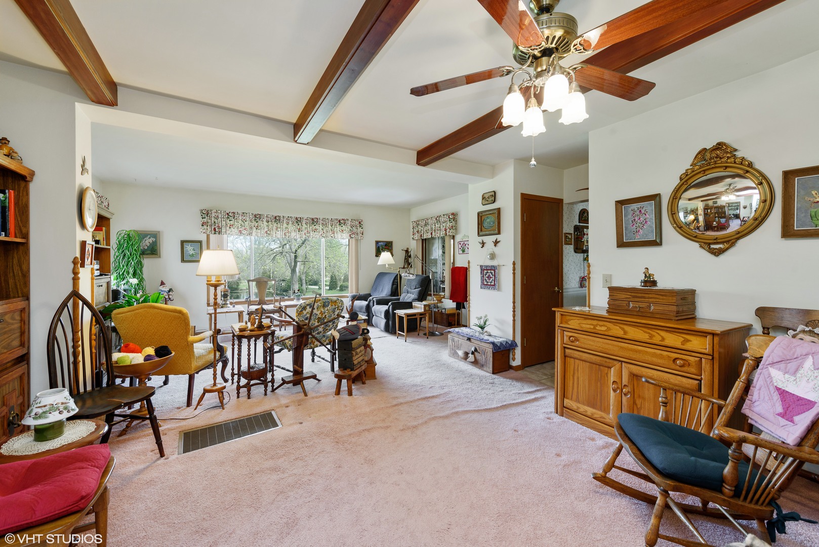 37W793 Binnie Road Dundee, IL 60118 - Photo 14 of 34 a very nice looking living room with furniture