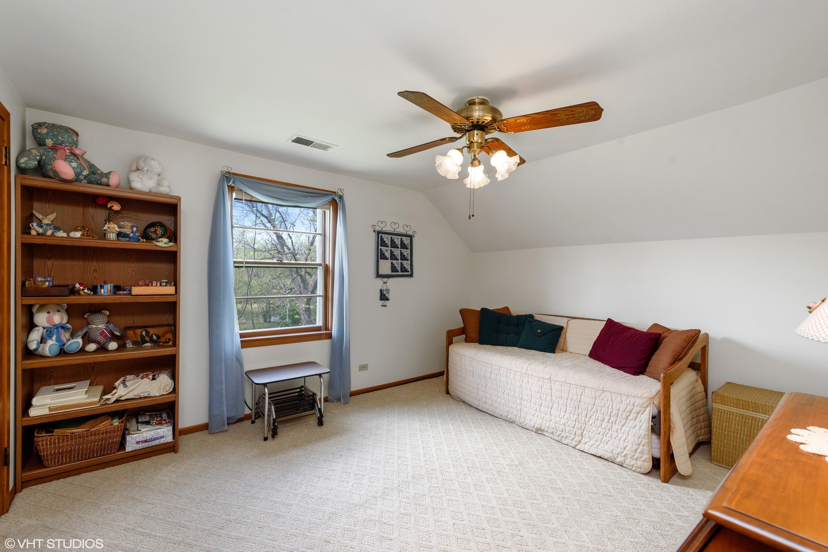 37W793 Binnie Road Dundee, IL 60118 - Photo 26 of 34 a living room with furniture and a window