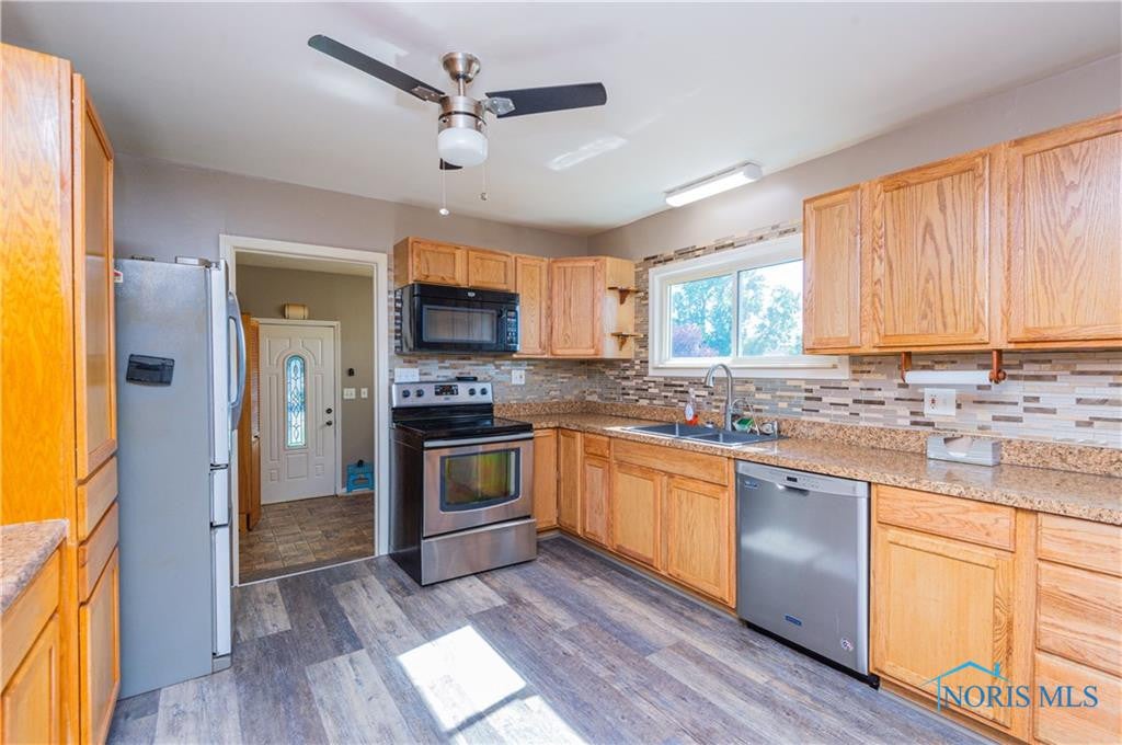 929 Kinder Road Toledo, OH 43615 - Photo 2 of 16 Gallery Image 2