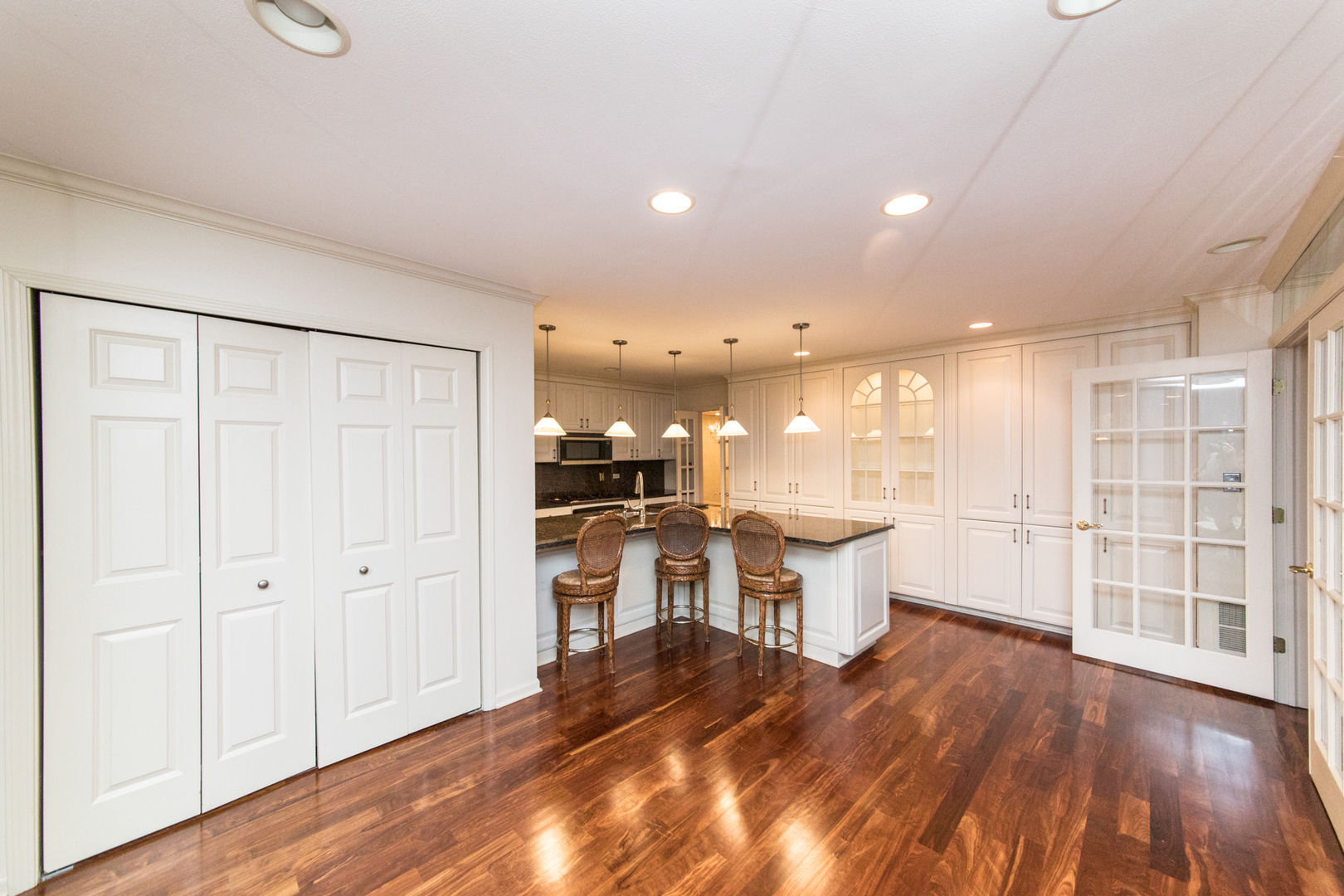60 Boardwalk Place Park Ridge, IL 60068 - Photo 14 of 27