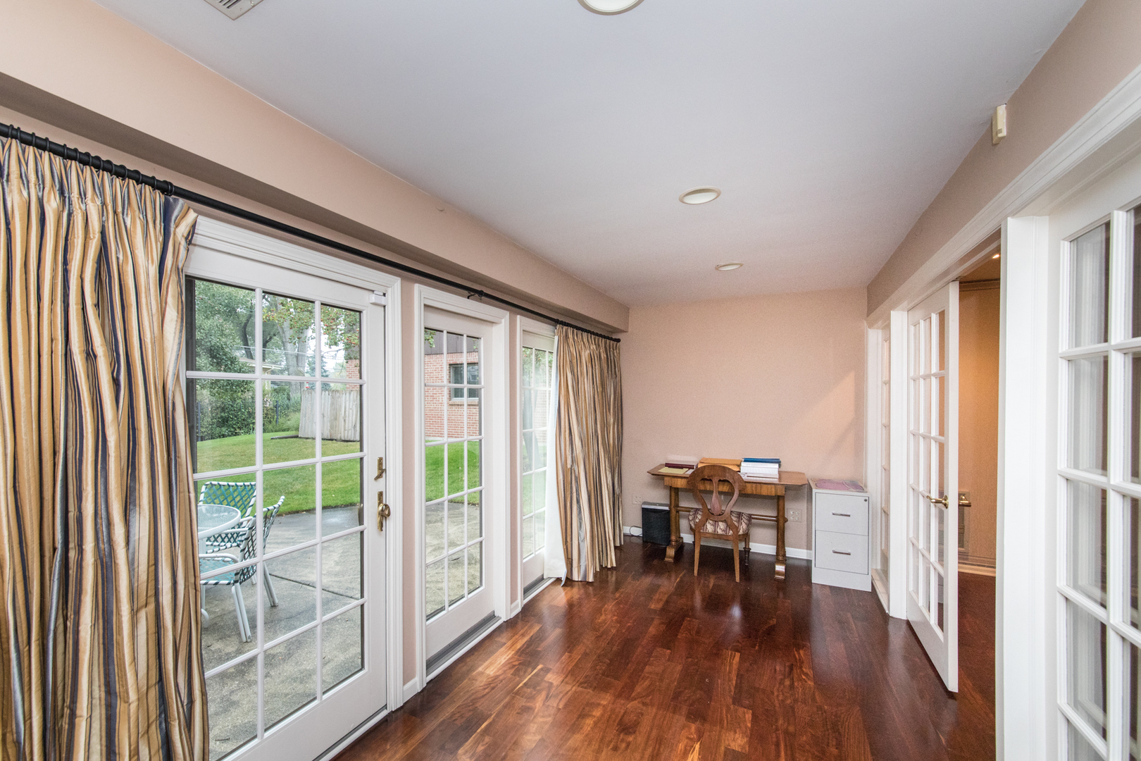 60 Boardwalk Place Park Ridge, IL 60068 - Photo 15 of 27