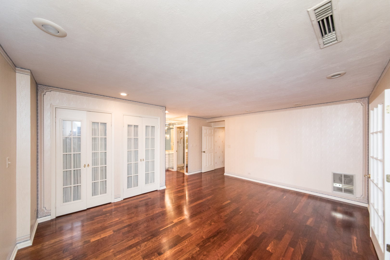 60 Boardwalk Place Park Ridge, IL 60068 - Photo 17 of 27