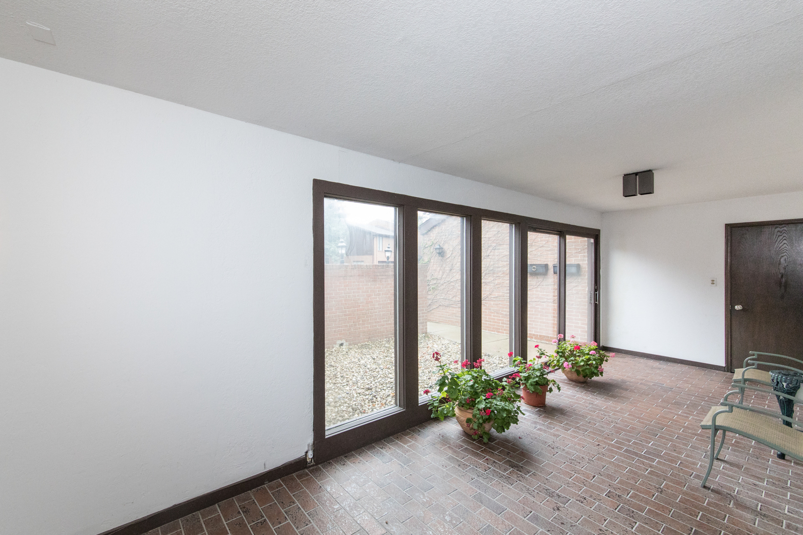 60 Boardwalk Place Park Ridge, IL 60068 - Photo 23 of 27