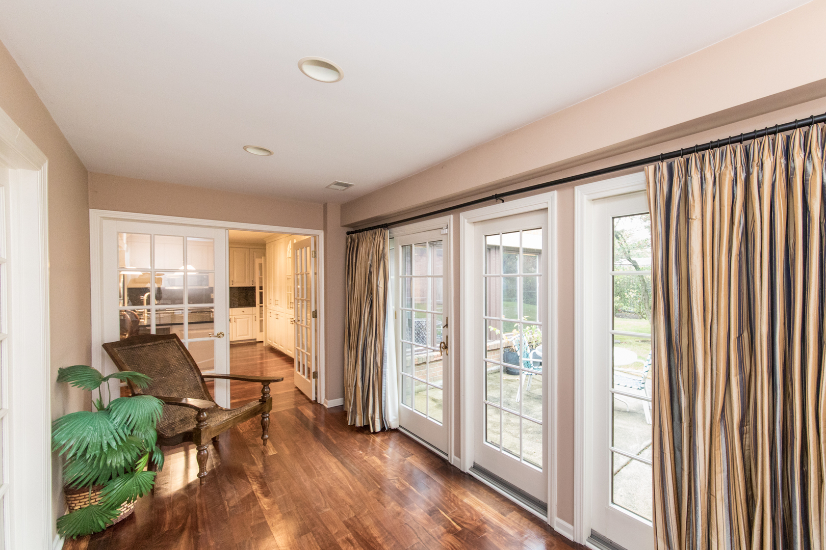 60 Boardwalk Place Park Ridge, IL 60068 - Photo 25 of 27