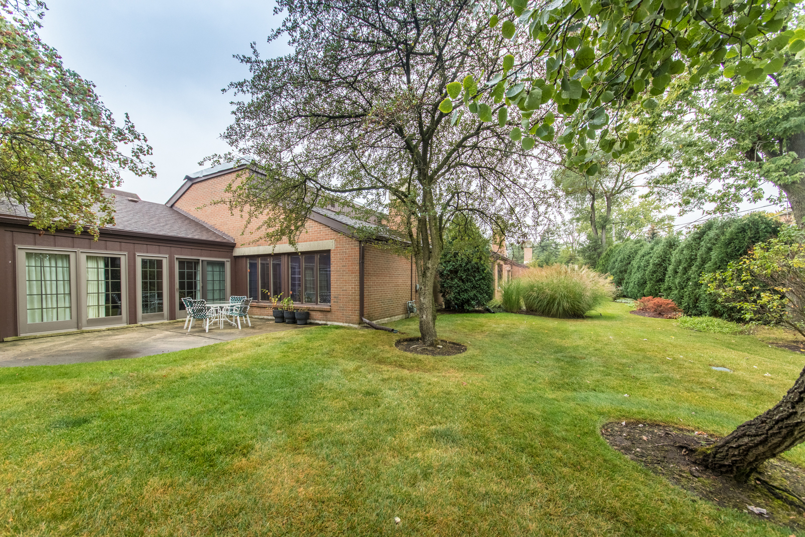 60 Boardwalk Place Park Ridge, IL 60068 - Photo 4 of 27