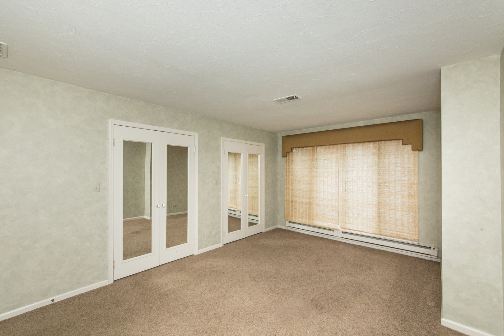 60 Boardwalk Place Park Ridge, IL 60068 - Photo 10 of 27