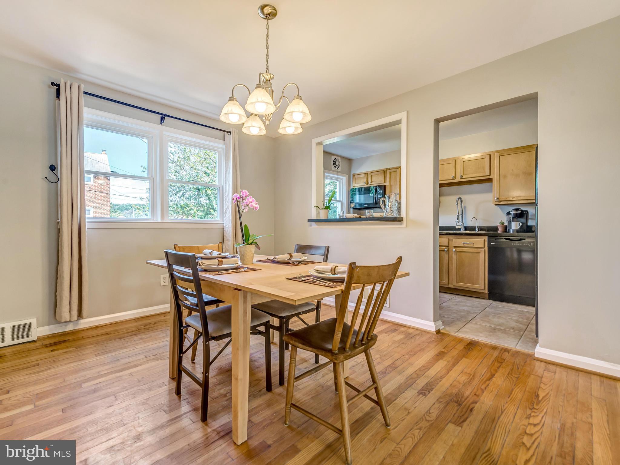 1702 Langford Road Baltimore, MD 21207 - Photo 8 of 20 Dining Room