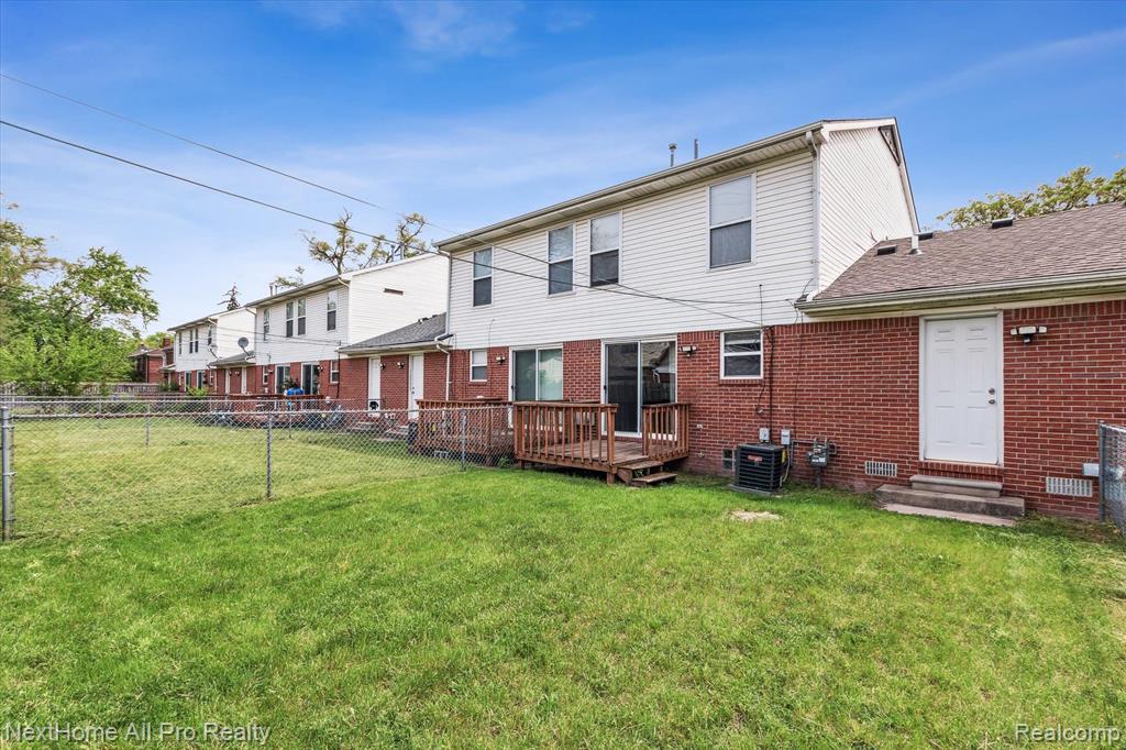 15401 Meyers Road Detroit, MI 48227 - Photo 42 of 43