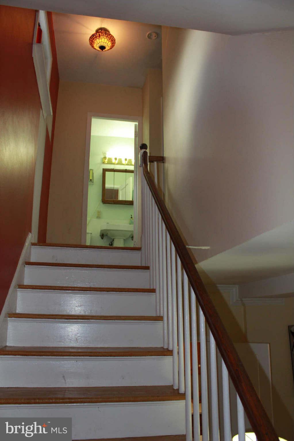 3216 Gunston Road Alexandria, VA 22302 - Photo 13 of 26 Interior (General)