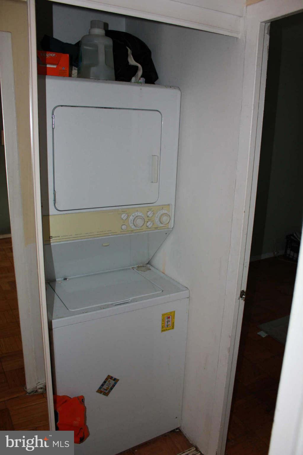 3216 Gunston Road Alexandria, VA 22302 - Photo 18 of 26 Interior (General)
