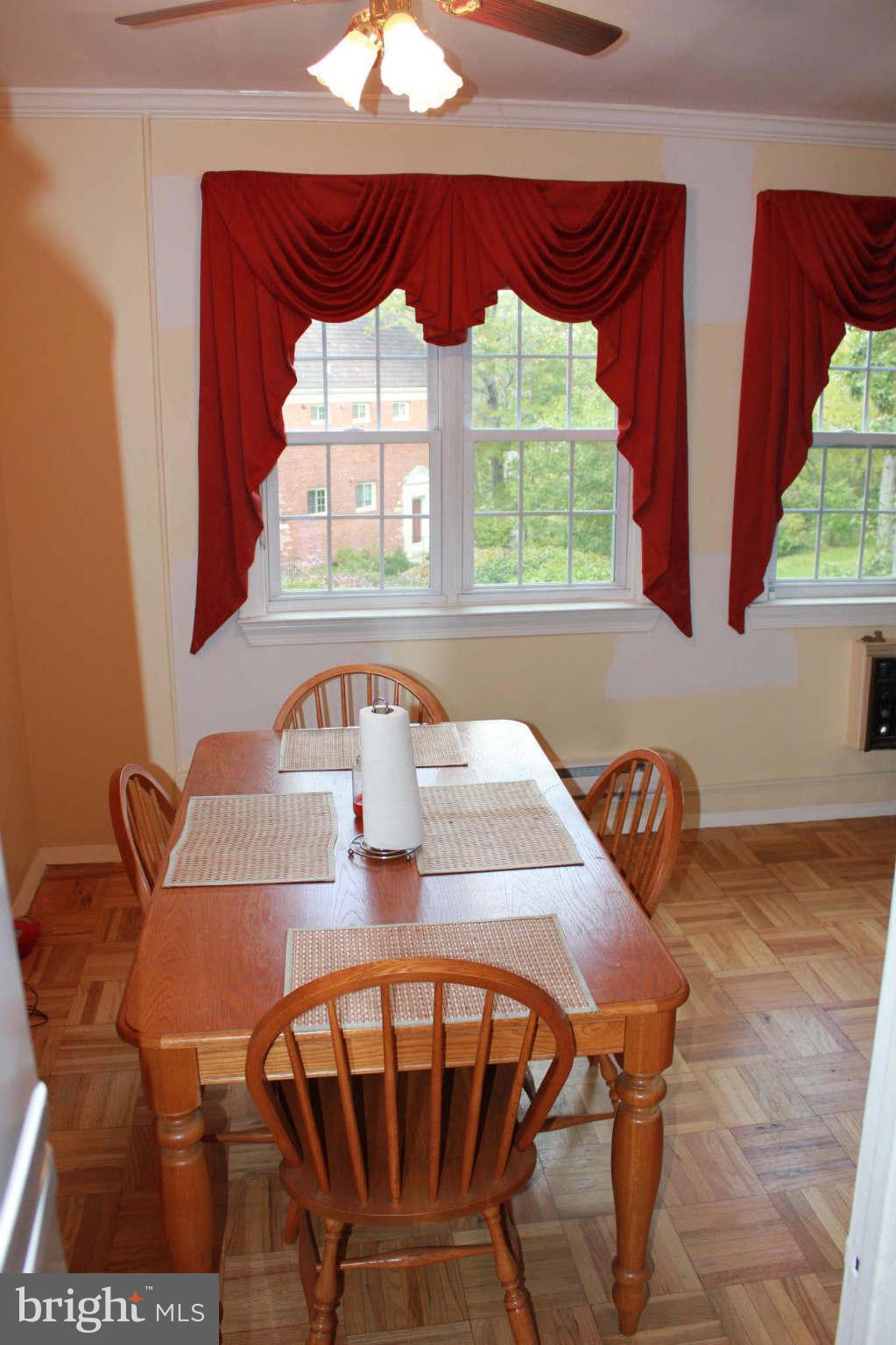 3216 Gunston Road Alexandria, VA 22302 - Photo 6 of 26 Dining Room