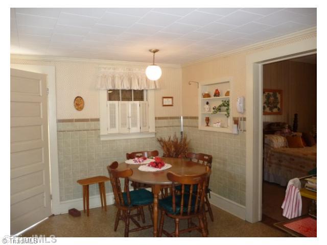 1300 Ridge Avenue Eden, NC 27288 - Photo 5 of 8 Kitchen.