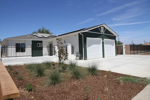 $725,000 | 728 West Vassar Avenue, Fresno, CA 93705