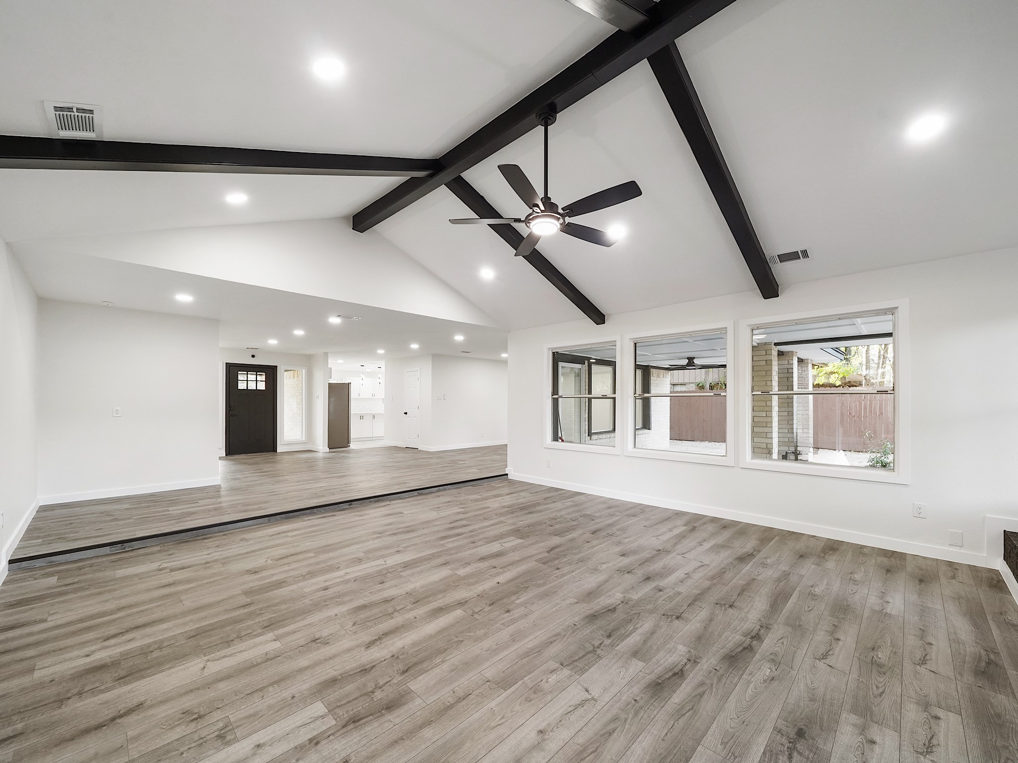 1519 Burning Tree Road Kingwood, TX 77339 - Photo 3 of 15 Gallery Image 3