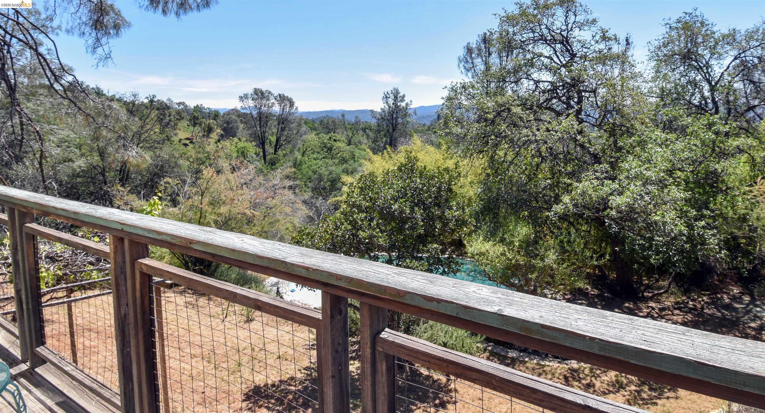 17270 Robin Ridge Road Sonora, CA 95370 - Photo 11 of 60 View of balcony