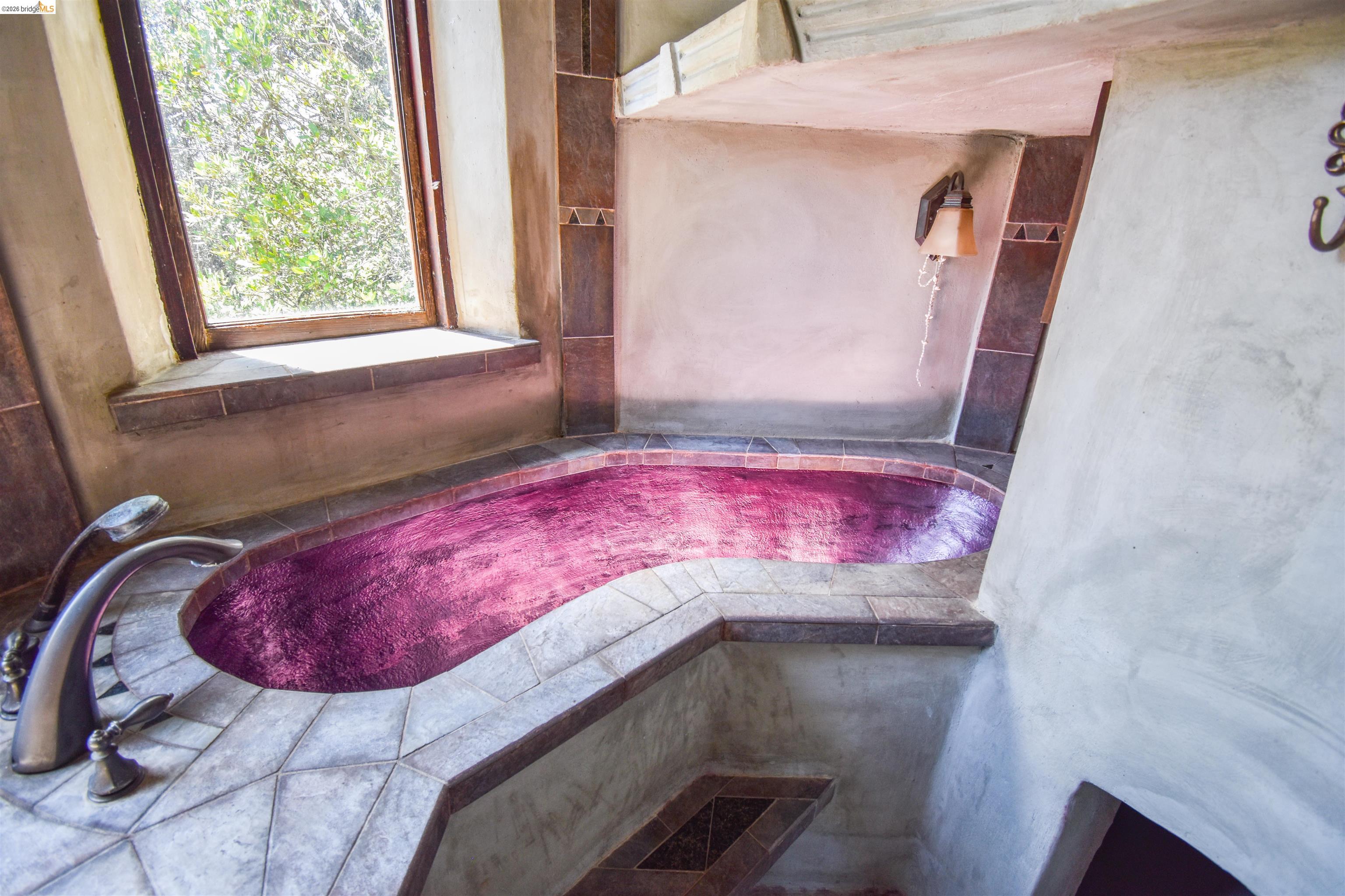 17270 Robin Ridge Road Sonora, CA 95370 - Photo 36 of 60 View of pool with a hot tub