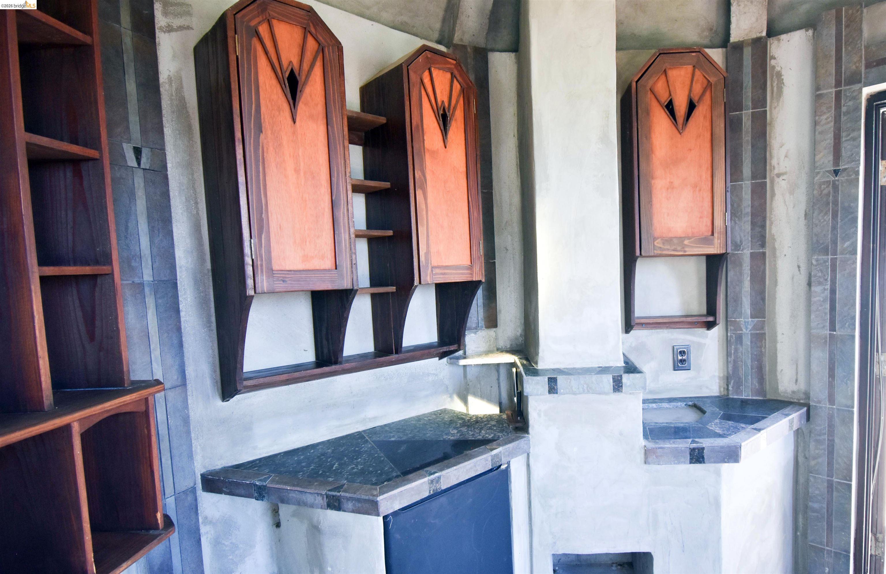 17270 Robin Ridge Road Sonora, CA 95370 - Photo 43 of 60 Bathroom with vanity