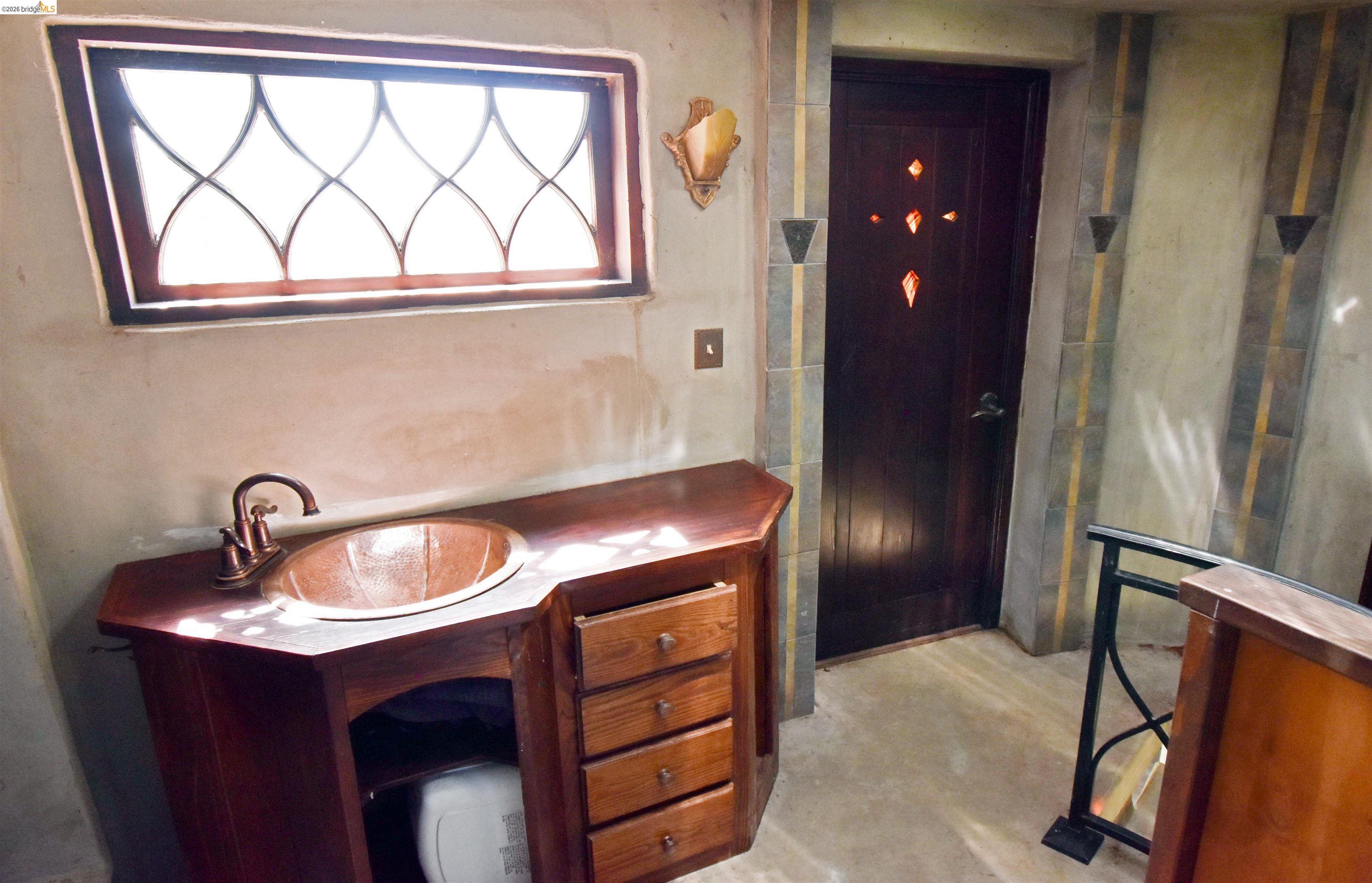 17270 Robin Ridge Road Sonora, CA 95370 - Photo 46 of 60 Bathroom featuring vanity